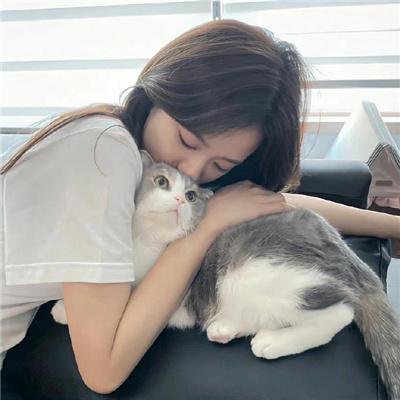 来自另一个星球的女孩 封面